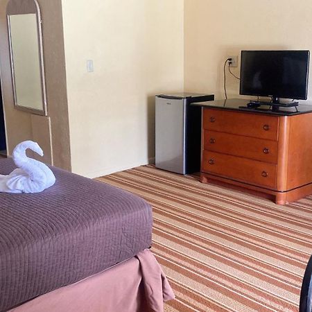 Royal Palace Inn And Suites Myrtle Beach Ocean Blvd Экстерьер фото