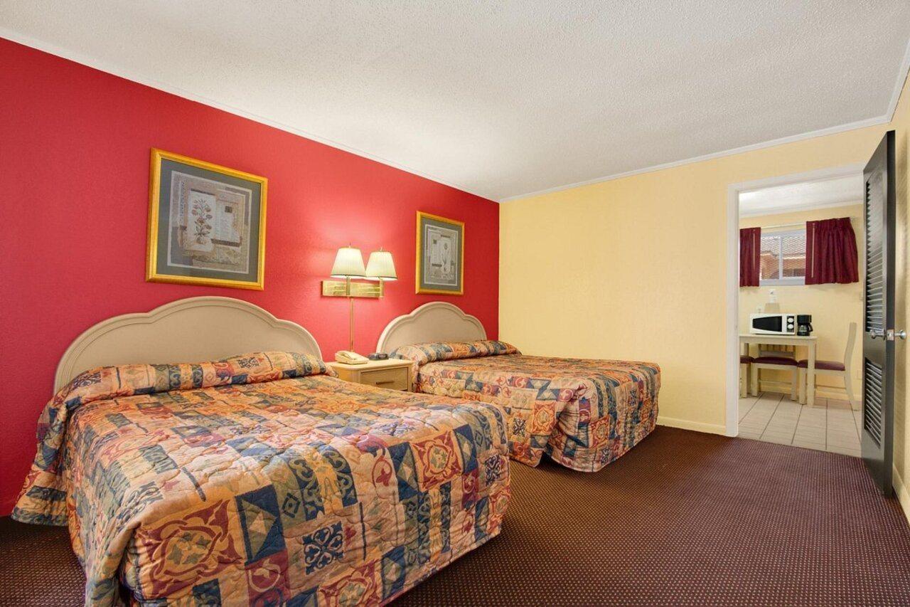 Royal Palace Inn And Suites Myrtle Beach Ocean Blvd Экстерьер фото
