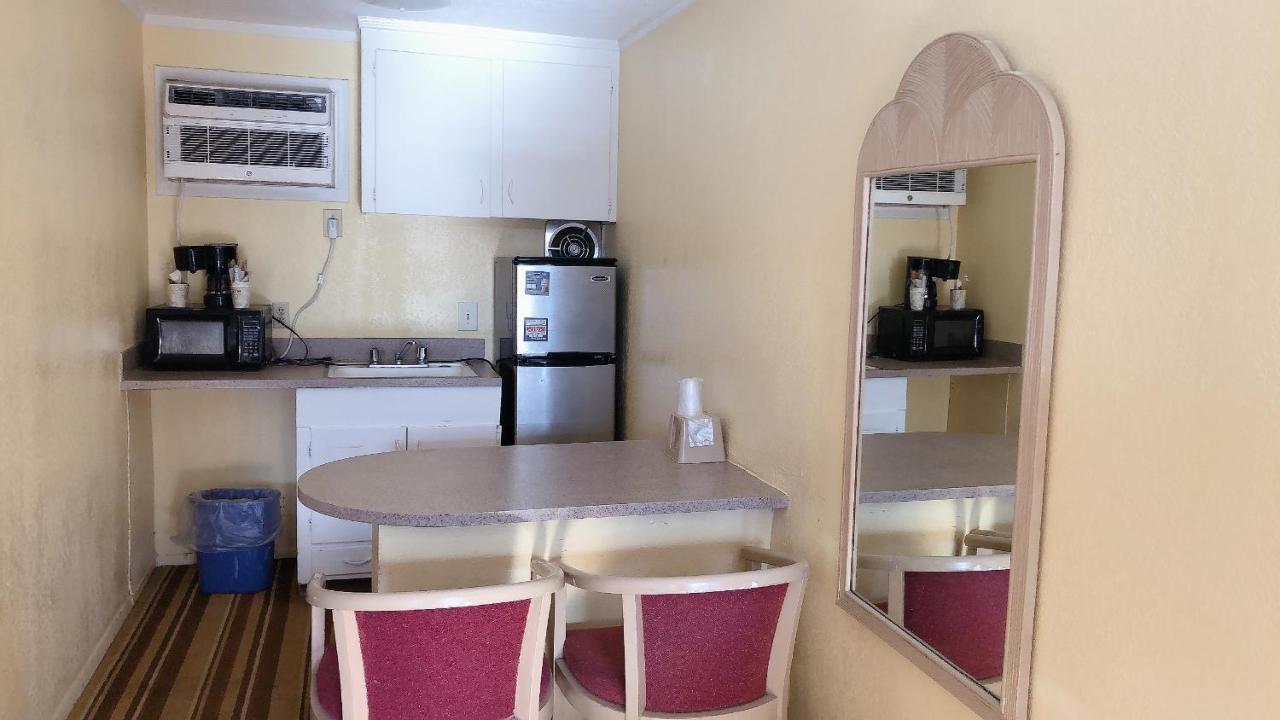 Royal Palace Inn And Suites Myrtle Beach Ocean Blvd Экстерьер фото