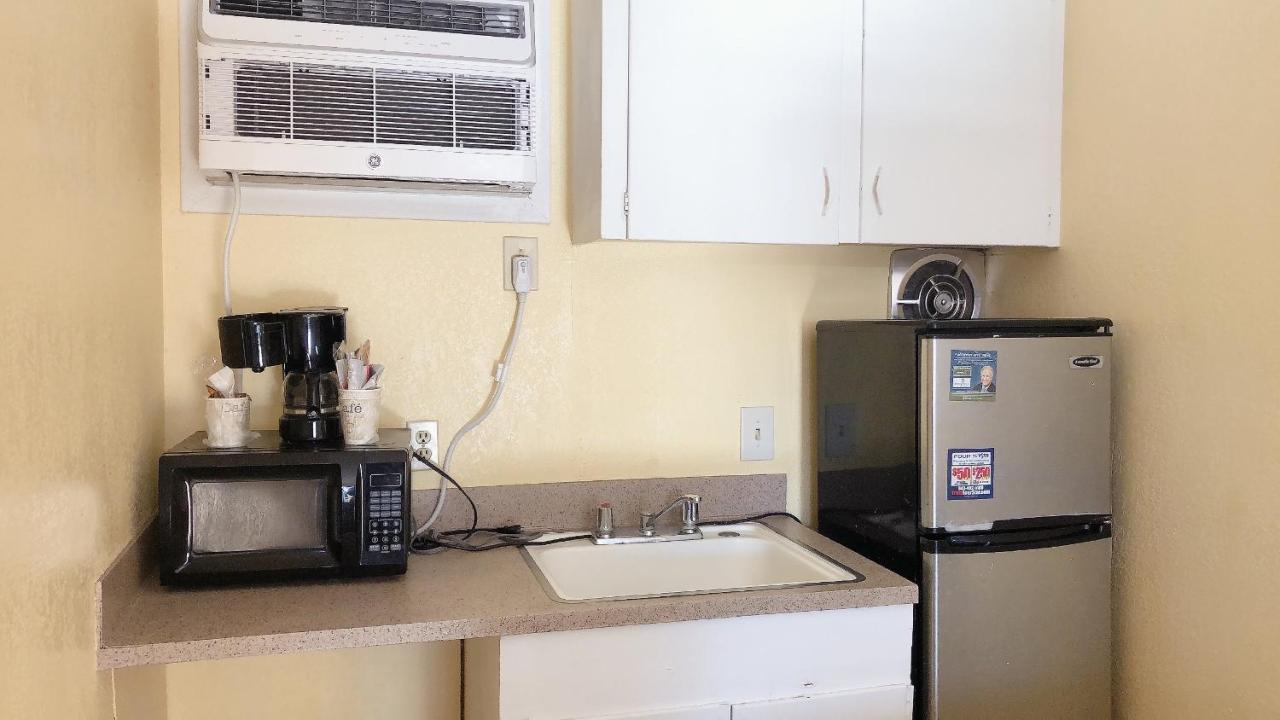Royal Palace Inn And Suites Myrtle Beach Ocean Blvd Экстерьер фото