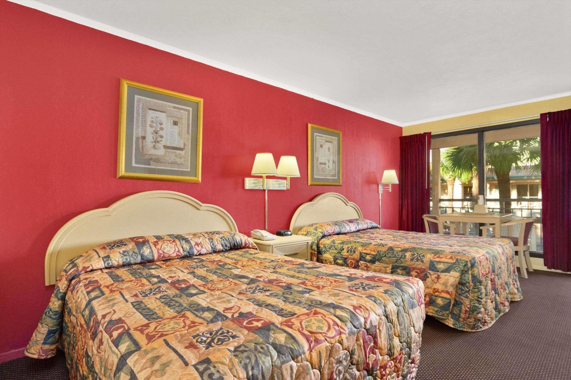 Royal Palace Inn And Suites Myrtle Beach Ocean Blvd Экстерьер фото
