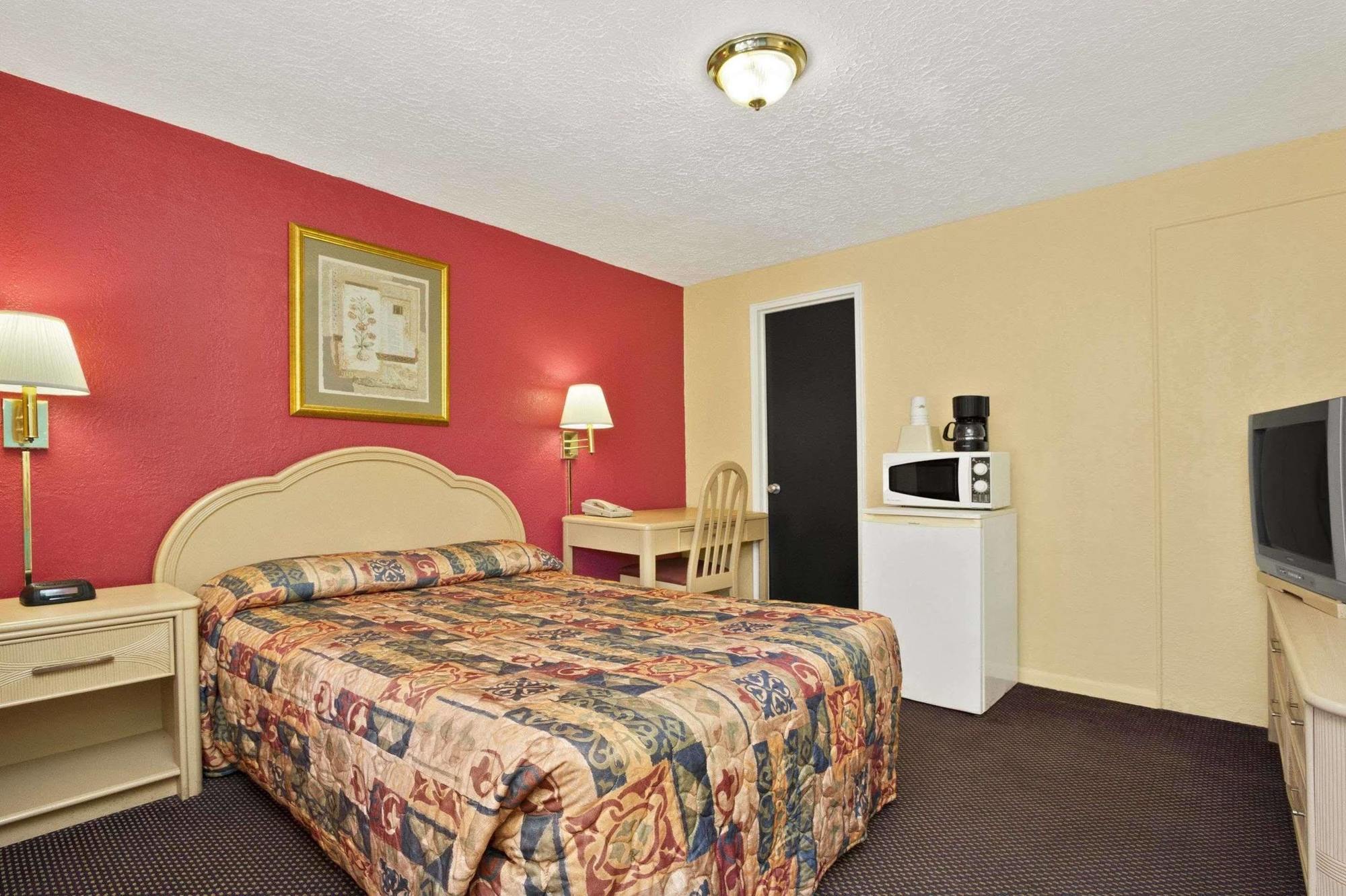 Royal Palace Inn And Suites Myrtle Beach Ocean Blvd Экстерьер фото